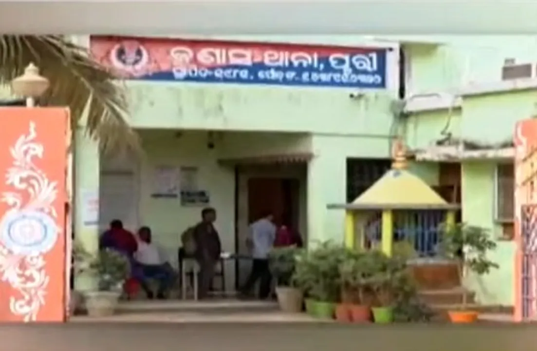 ପୈତୃକ ସମ୍ପତ୍ତି ପାଇଁ ଭାଇ-ଭଉଣୀଙ୍କ ରକ୍ତାକ୍ତ ସଂଘର୍ଷ , କଟୁରୀ ଓ କାଠ ଫାଳିଆରେ ଆକ୍ରମଣ